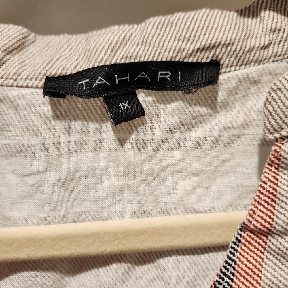 Tahari linen blend striped pop over Women's size 1X - Picture 9 of 9